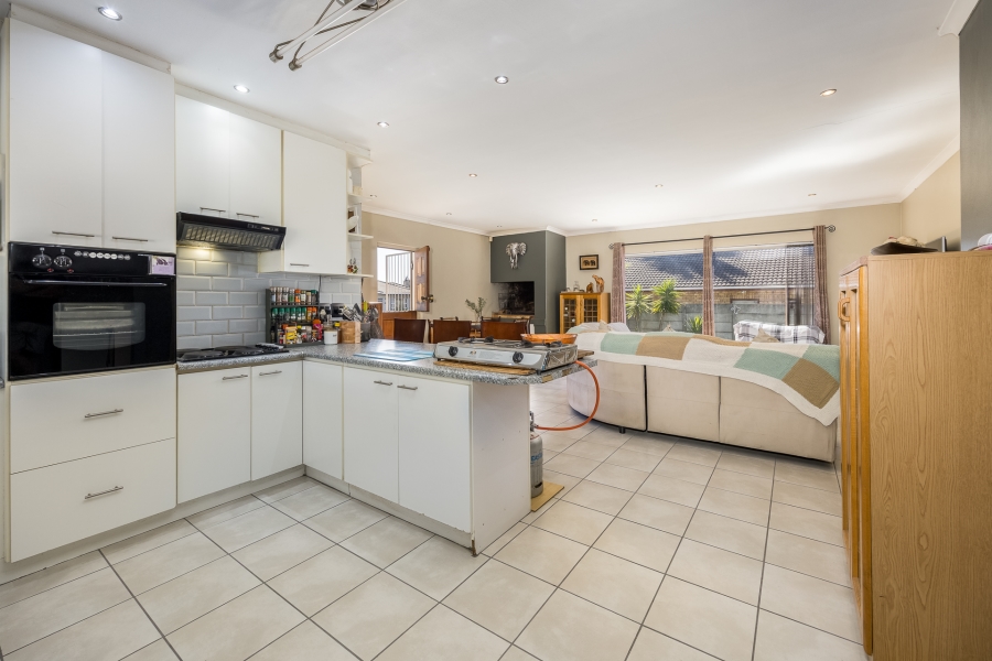 4 Bedroom Property for Sale in Rouxville Western Cape